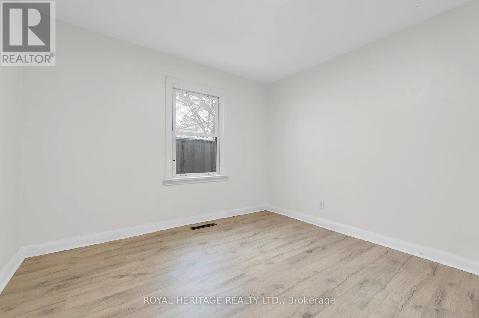 5 Meade Street, Brighton, ON - Indoor Photo Showing Other Room