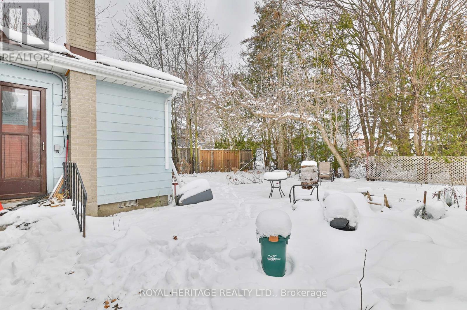 5 Meade Street, Brighton, ON - Outdoor