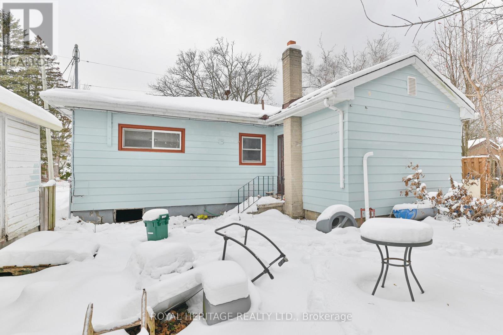 5 Meade Street, Brighton, ON - Outdoor