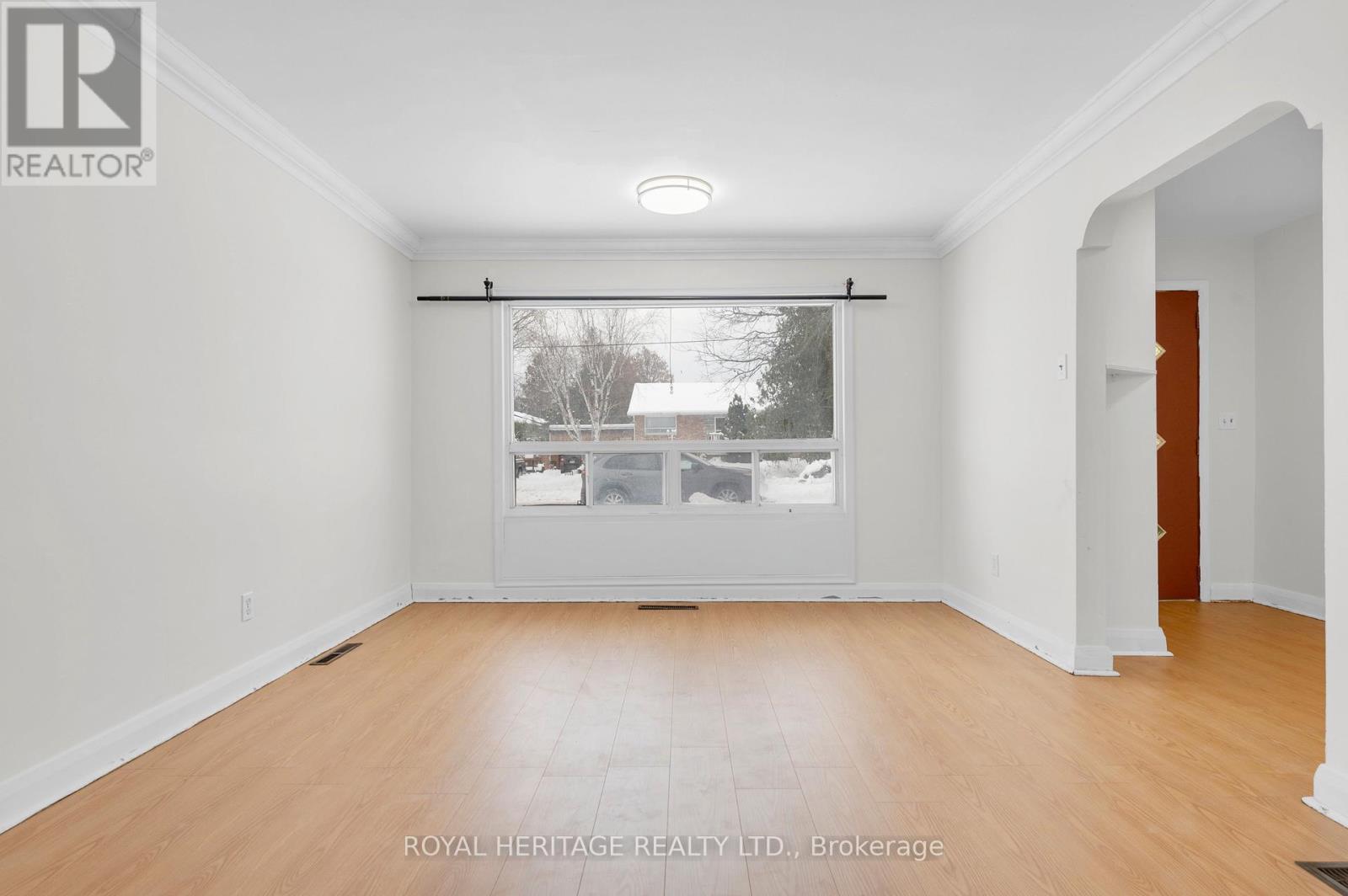 5 Meade Street, Brighton, ON - Indoor