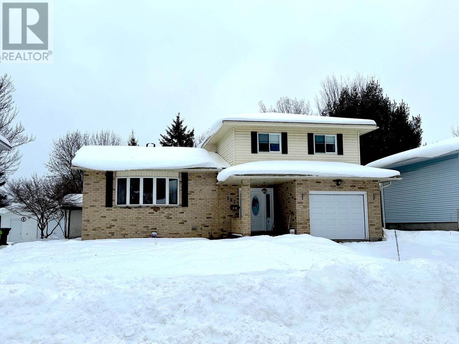 187 Parkland Cres, Sault Ste. Marie, ON - Outdoor With Facade
