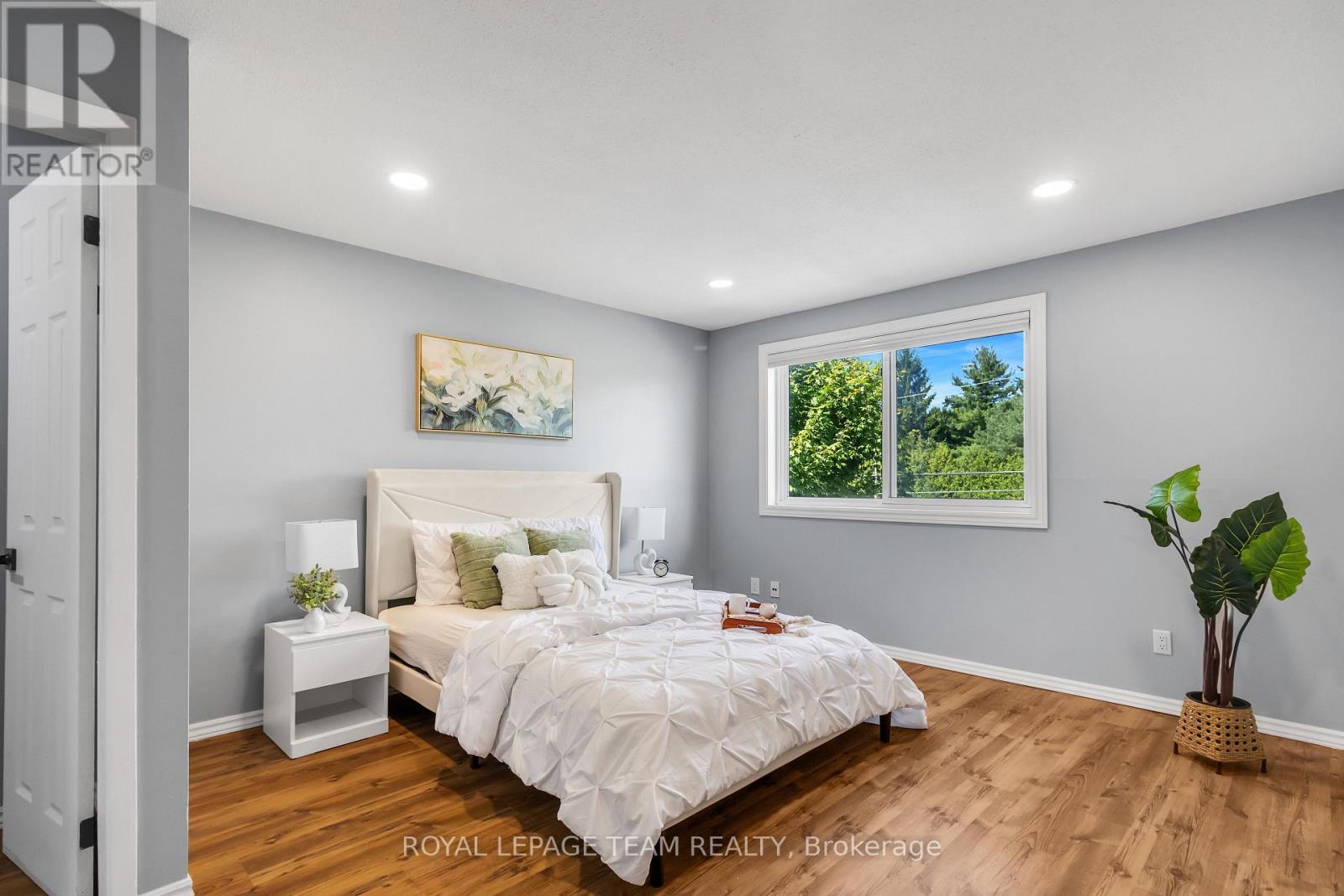 Photos may be staged to show design potential - 2 Brookhaven Court, Ottawa, ON - Indoor Photo Showing Bedroom