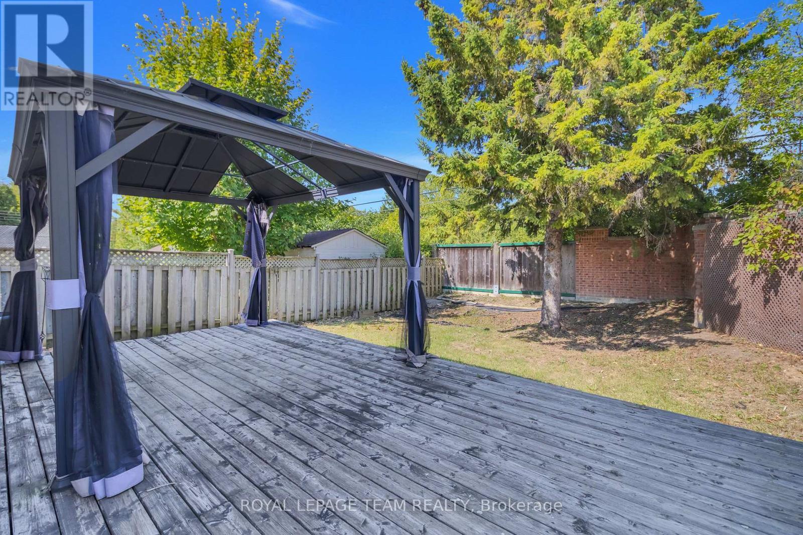 2 Brookhaven Court, Ottawa, ON - Outdoor With Deck Patio Veranda