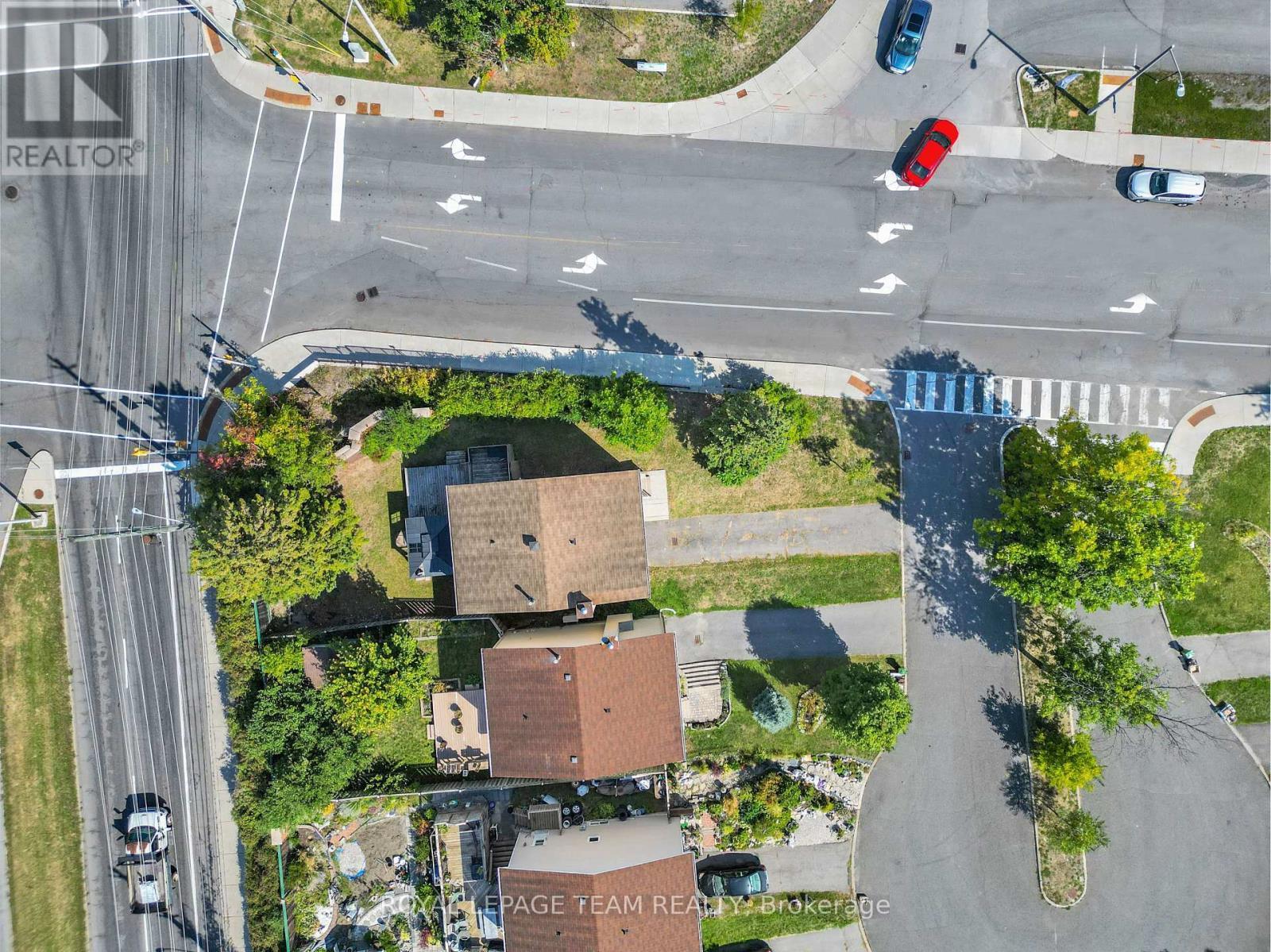 2 Brookhaven Court, Ottawa, ON - Outdoor With View