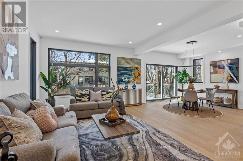 628 Parkview Road, Ottawa, ON - Indoor Photo Showing Living Room