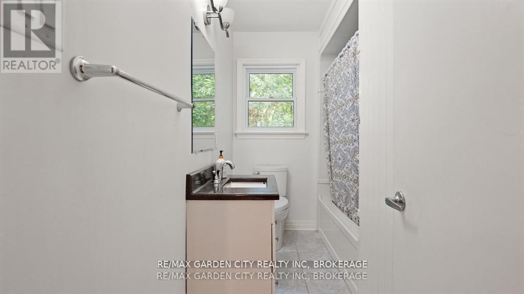 1 Caroline Street, St. Catharines (Glendale/Glenridge), ON -