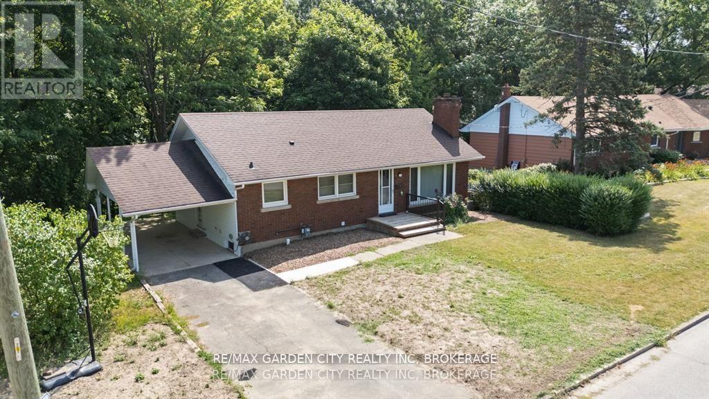 1 Caroline Street, St. Catharines (Glendale/Glenridge), ON - Outdoor