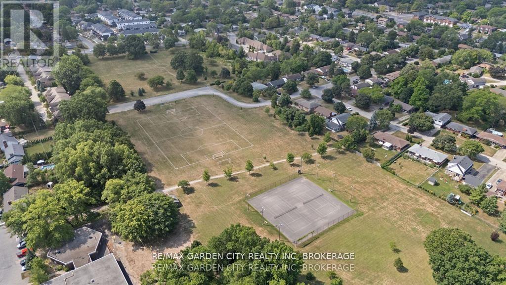 1 Caroline Street, St. Catharines (Glendale/Glenridge), ON - Outdoor With View
