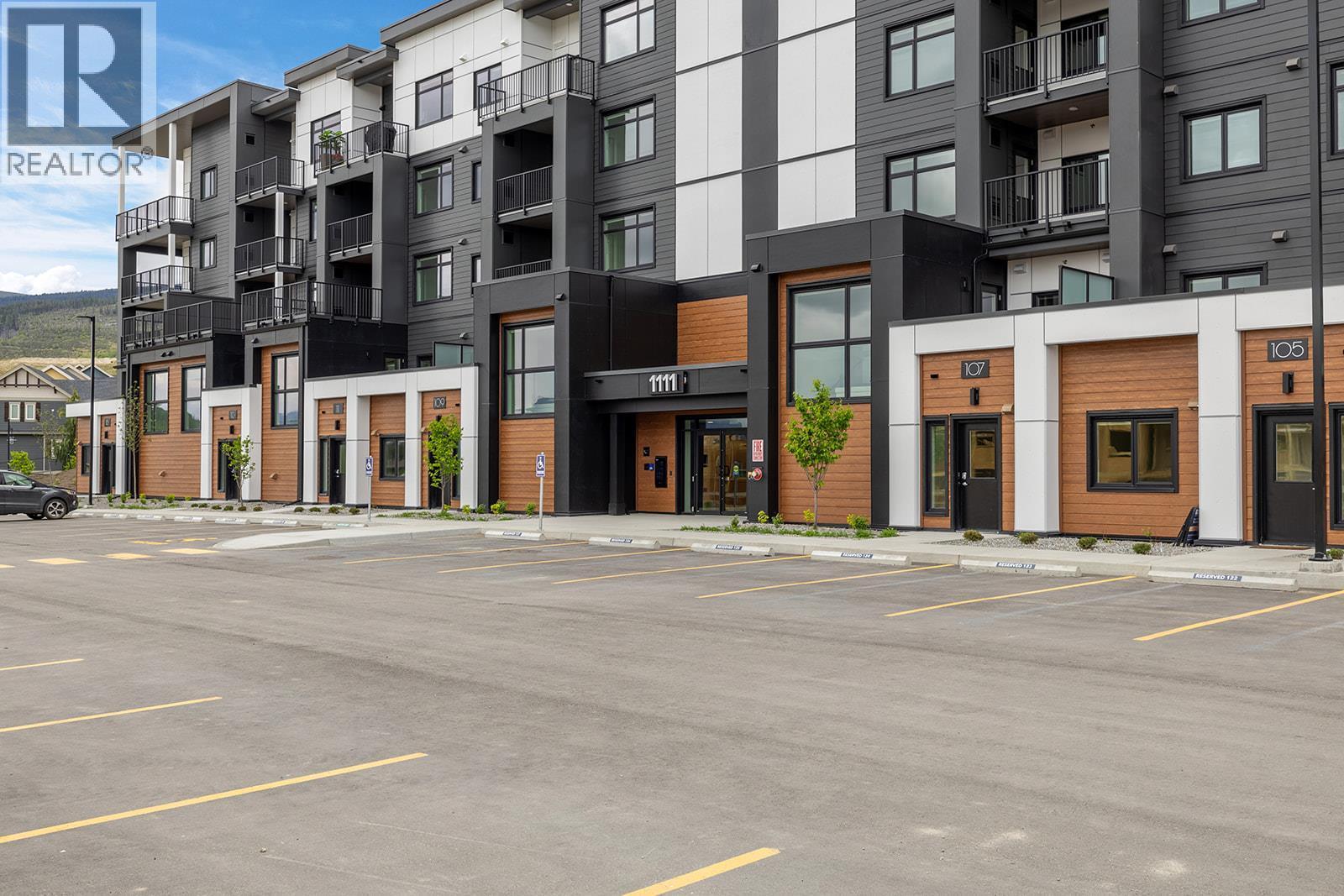 Exterior - 1111 Frost Road Unit# 310, Kelowna, BC - Outdoor With Facade