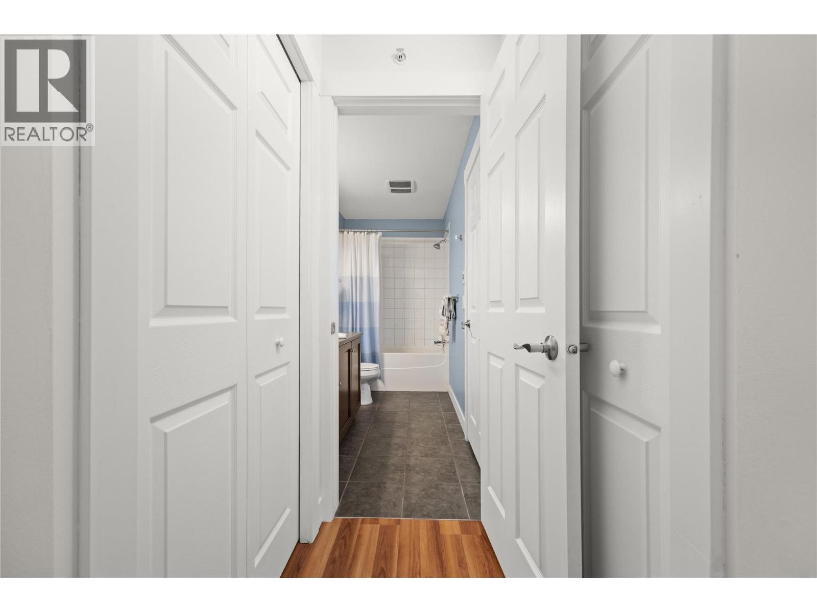 1875 Country Club Drive Unit# 1405, Kelowna, BC - Indoor Photo Showing Other Room