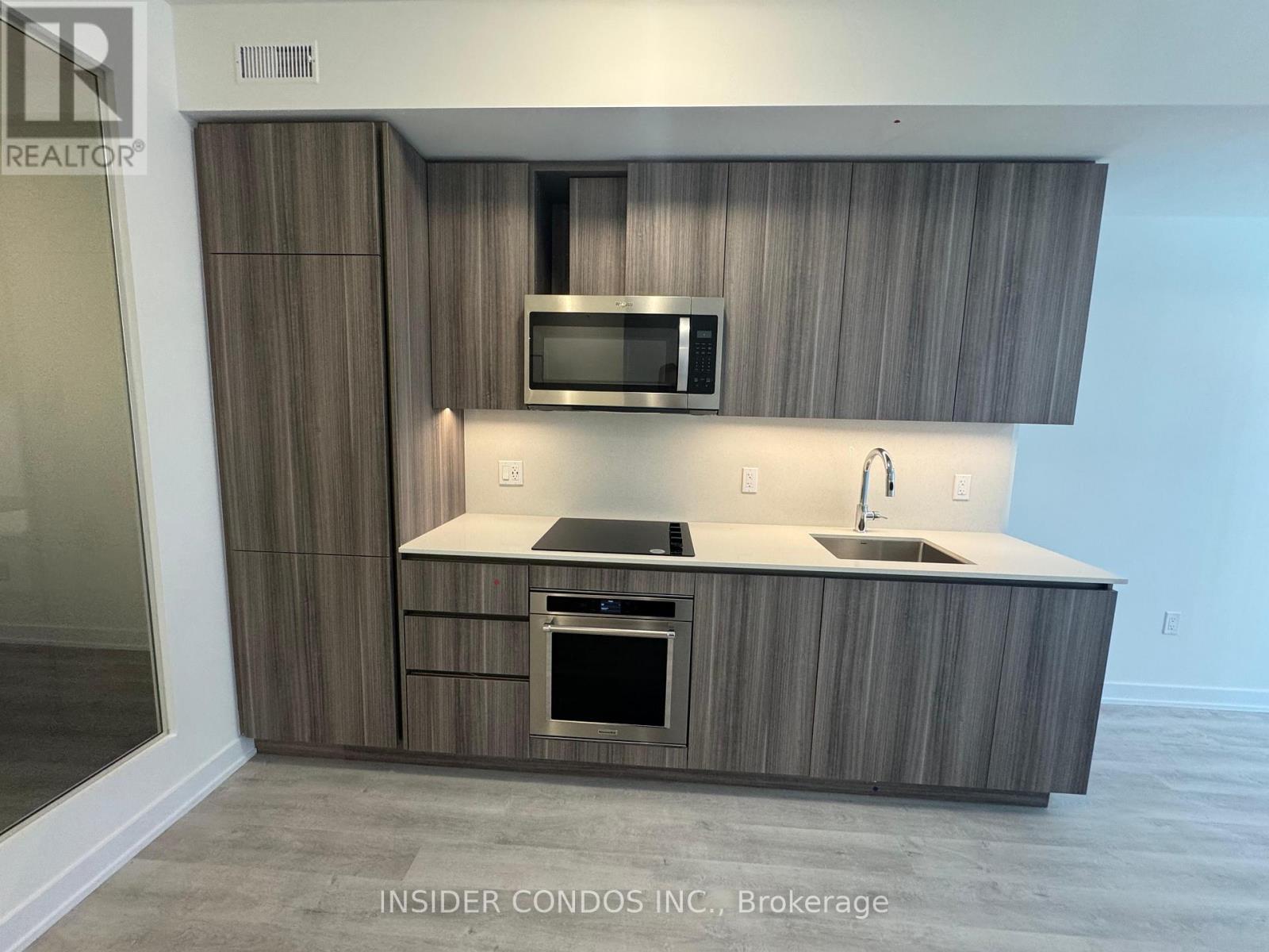 331 - 15 Richardson Street, Toronto, ON - Indoor Photo Showing Kitchen