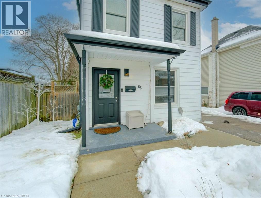 85 Chalmers Street N, Cambridge, ON - Outdoor