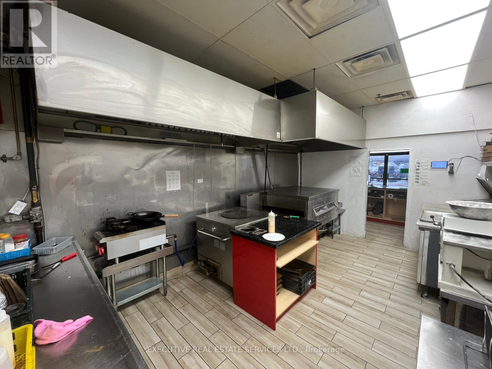 2 - 5637 Finch Avenue E, Toronto, ON