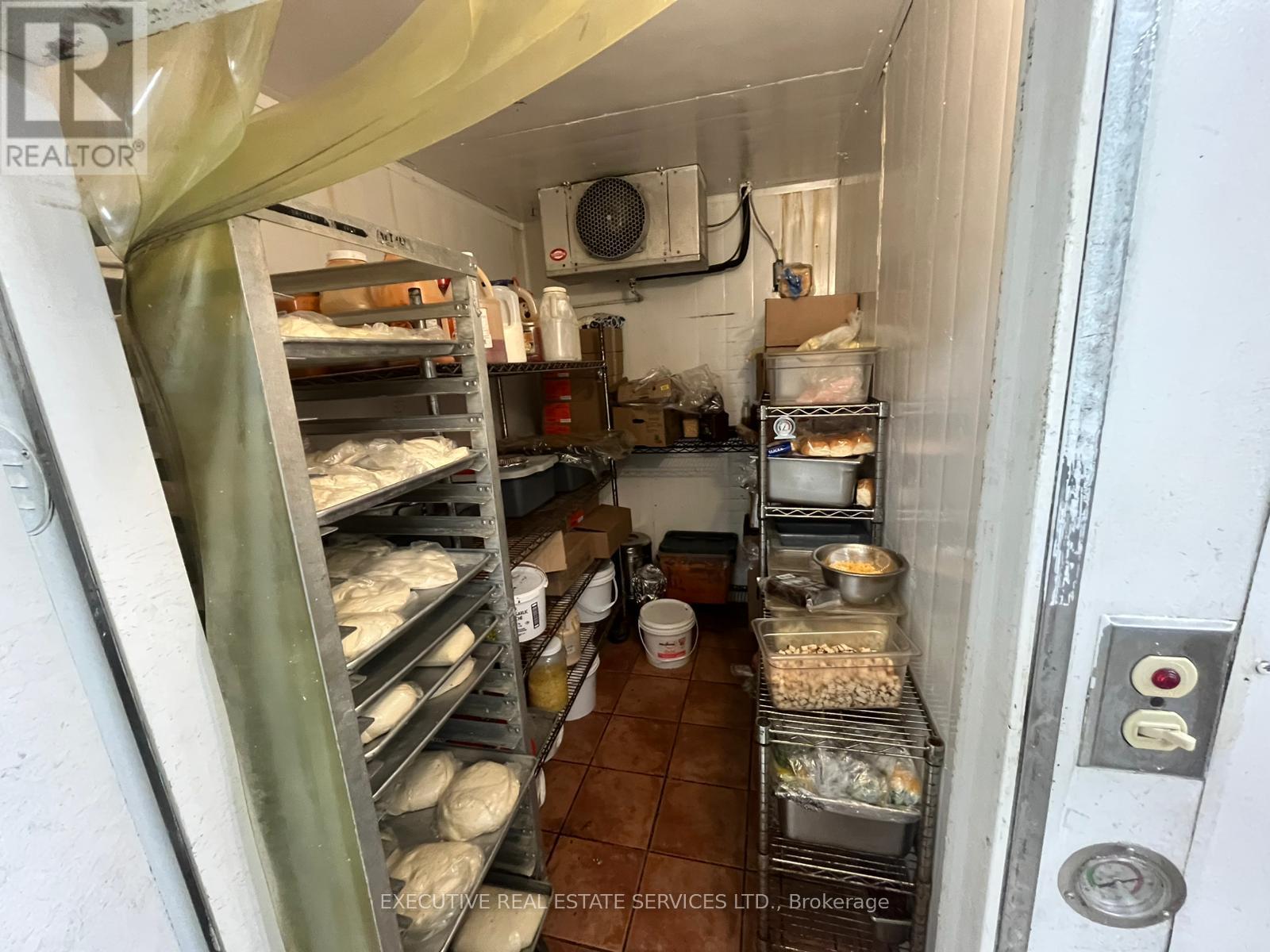 2 - 5637 Finch Avenue E, Toronto, ON