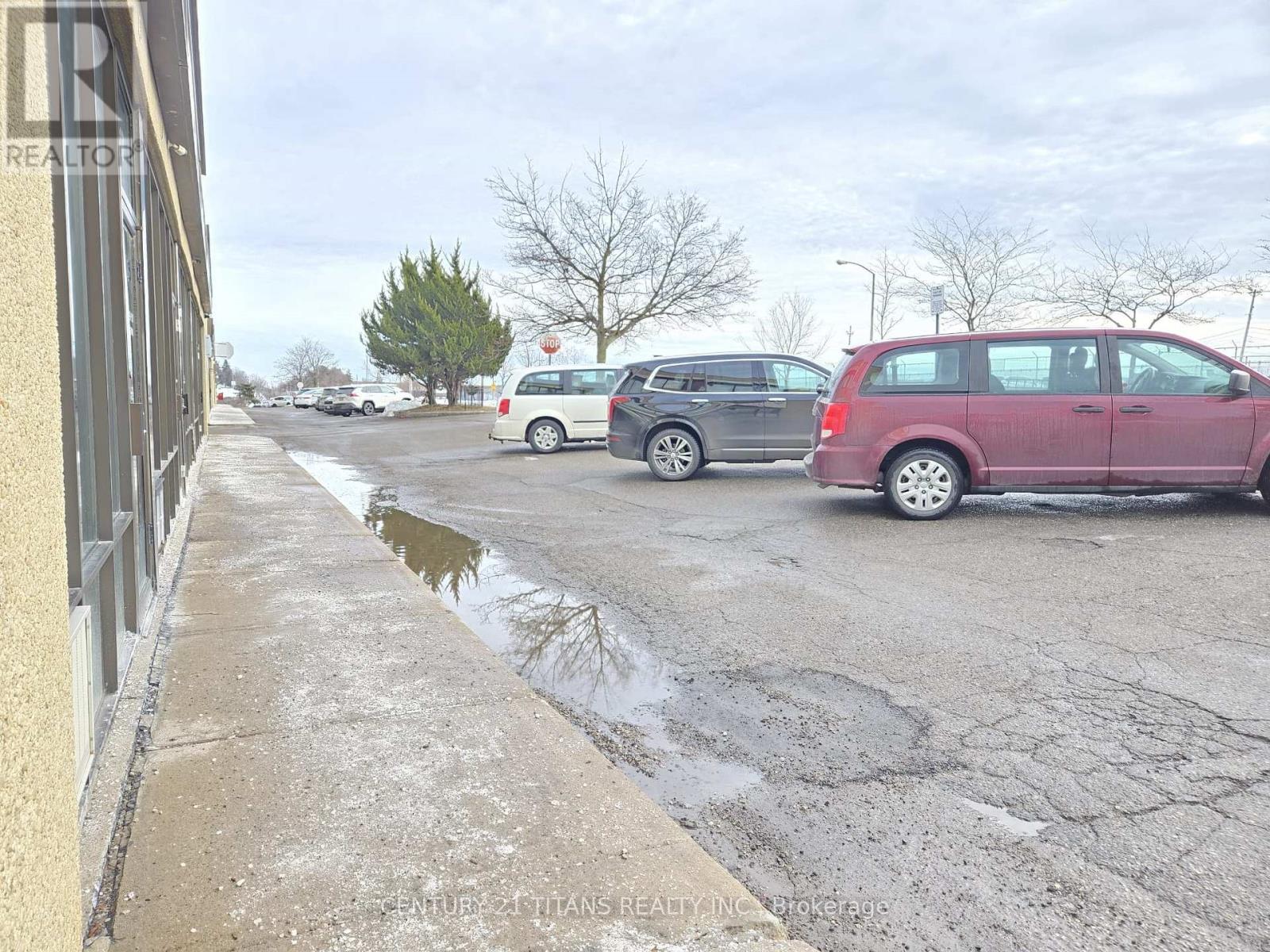 202 - 80 Nashdene Road, Toronto, ON