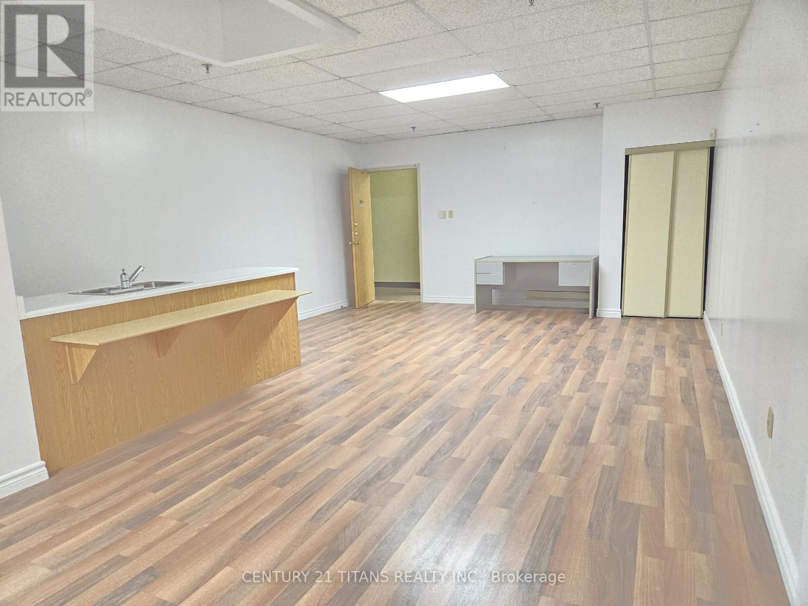 202 - 80 Nashdene Road, Toronto, ON