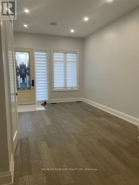 Main-Upper - 57 Phillip Avenue, Toronto, ON - Indoor Photo Showing Other Room