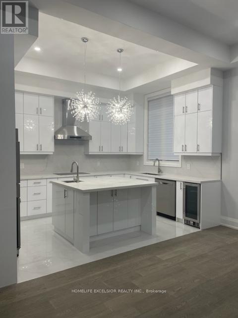 Main-Upper - 57 Phillip Avenue, Toronto, ON - Indoor Photo Showing Kitchen