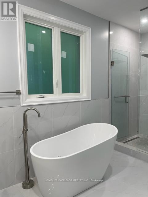 Main-Upper - 57 Phillip Avenue, Toronto, ON - Indoor Photo Showing Bathroom