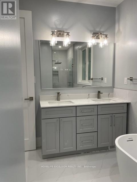 Main-Upper - 57 Phillip Avenue, Toronto, ON - Indoor Photo Showing Bathroom