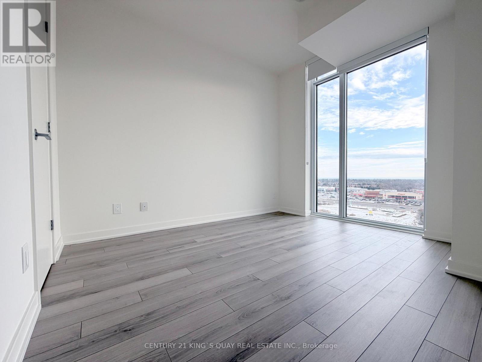 WATER VIEW PRIMARY BDRM - 1205 - 3071 Trafalgar Road, Oakville, ON - Indoor Photo Showing Other Room