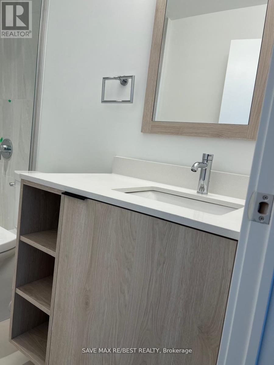 511 - 1007 The Queensway, Toronto, ON - Indoor Photo Showing Bathroom