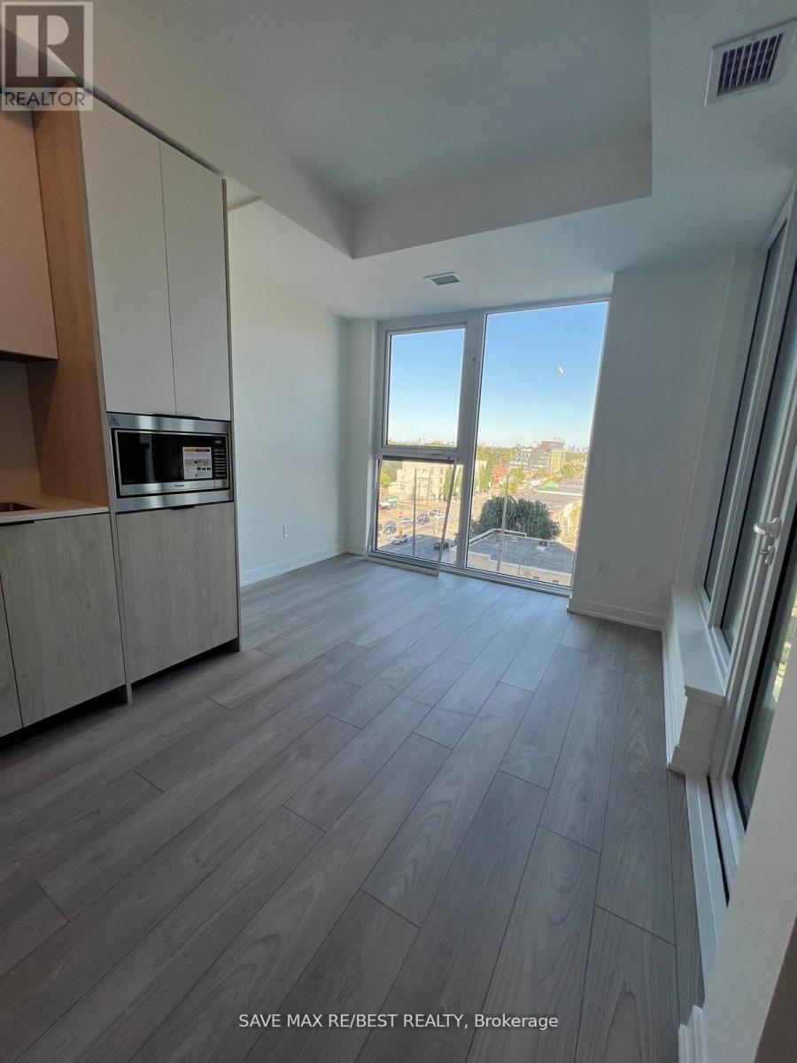 511 - 1007 The Queensway, Toronto, ON - Indoor