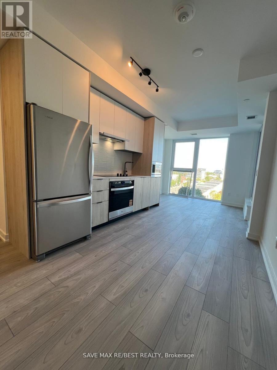 511 - 1007 The Queensway, Toronto, ON - Indoor Photo Showing Kitchen With Stainless Steel Kitchen