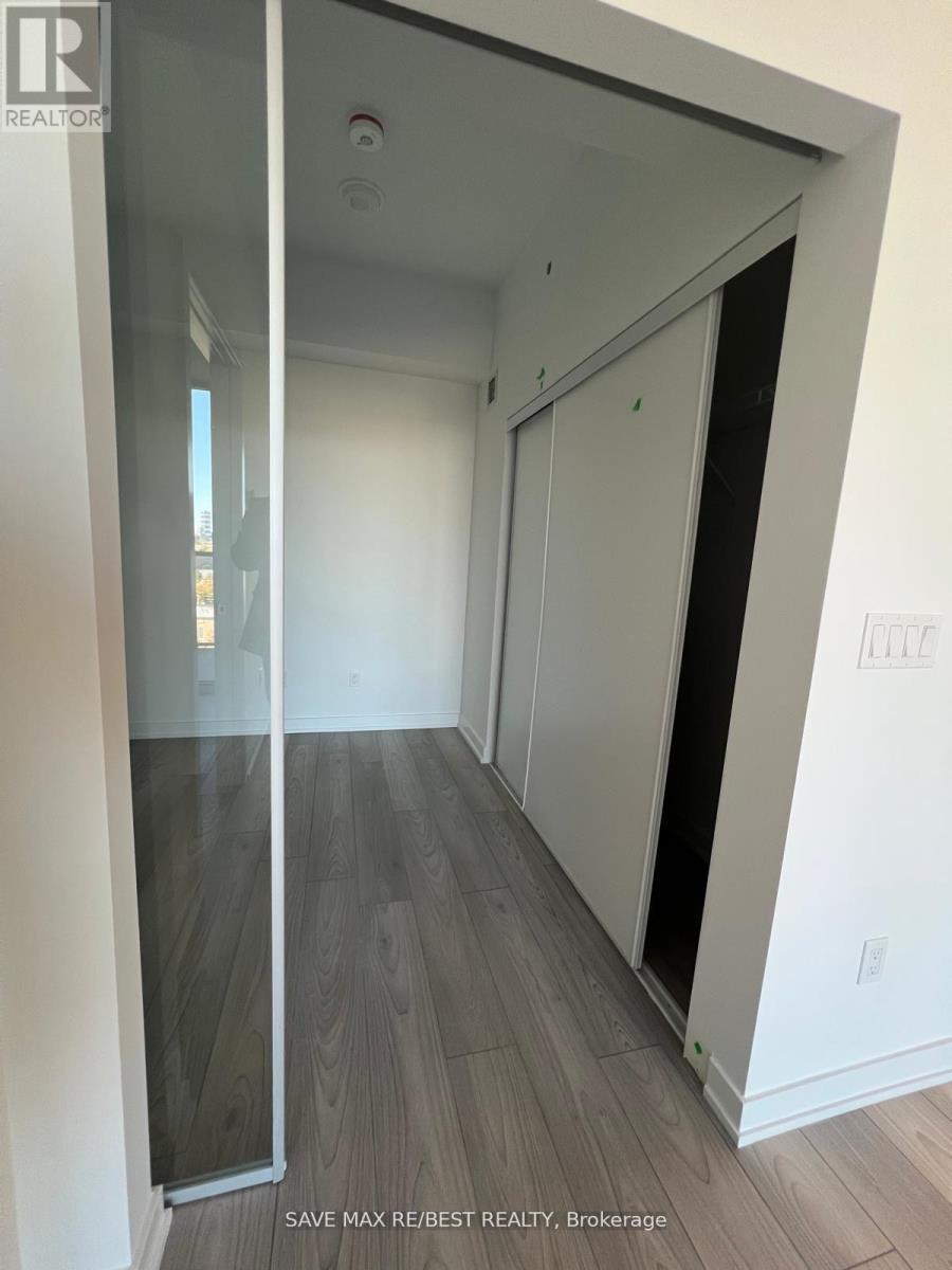 511 - 1007 The Queensway, Toronto, ON - Indoor Photo Showing Other Room