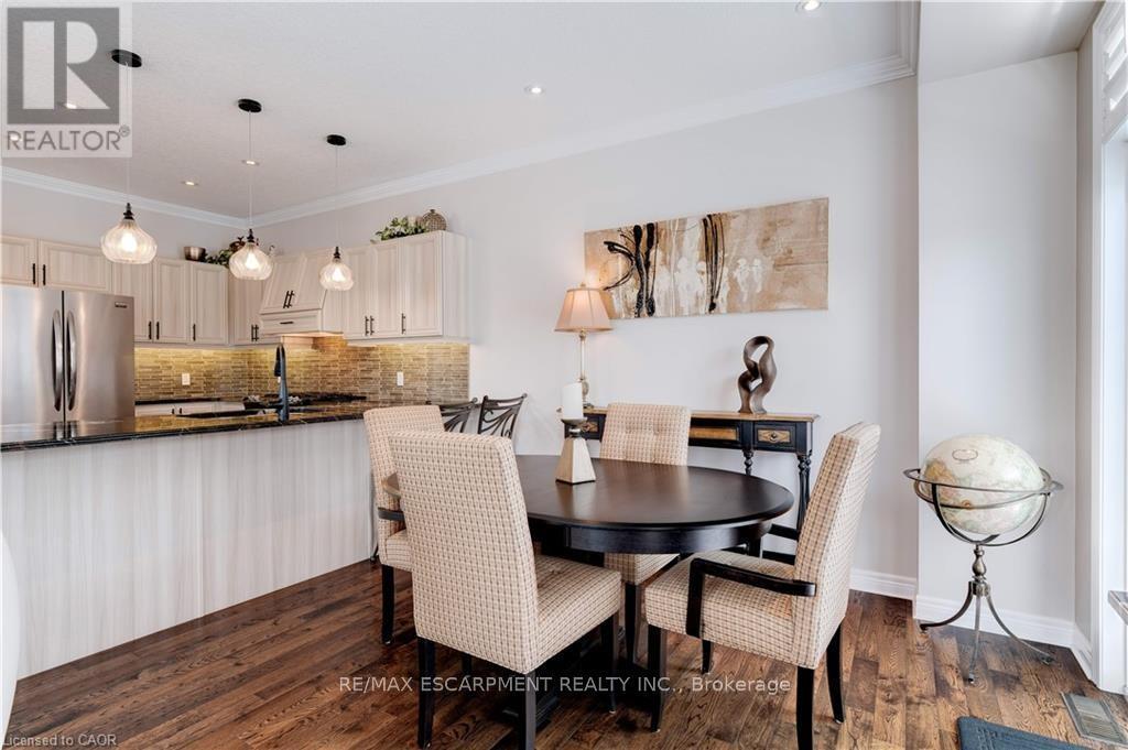 2 Celestial Crescent, Hamilton, ON - Indoor