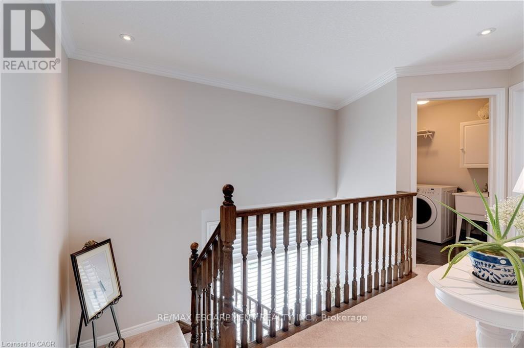 2 Celestial Crescent, Hamilton, ON - Indoor Photo Showing Other Room