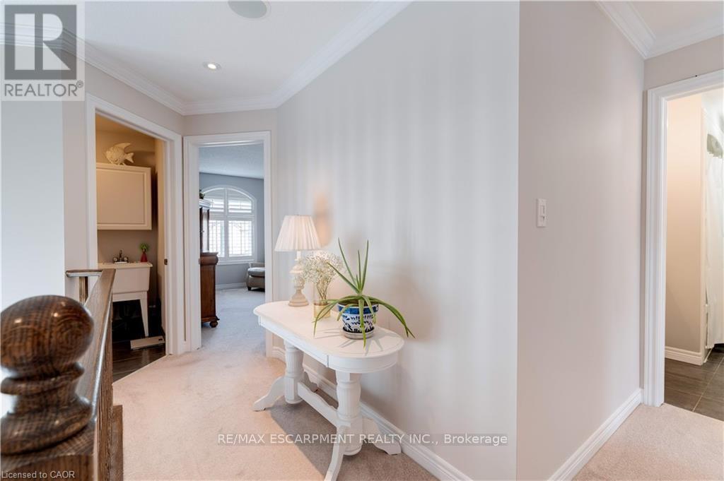 2 Celestial Crescent, Hamilton, ON - Indoor Photo Showing Other Room