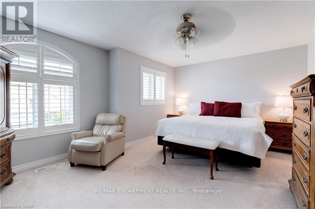 2 Celestial Crescent, Hamilton, ON - Indoor Photo Showing Bedroom