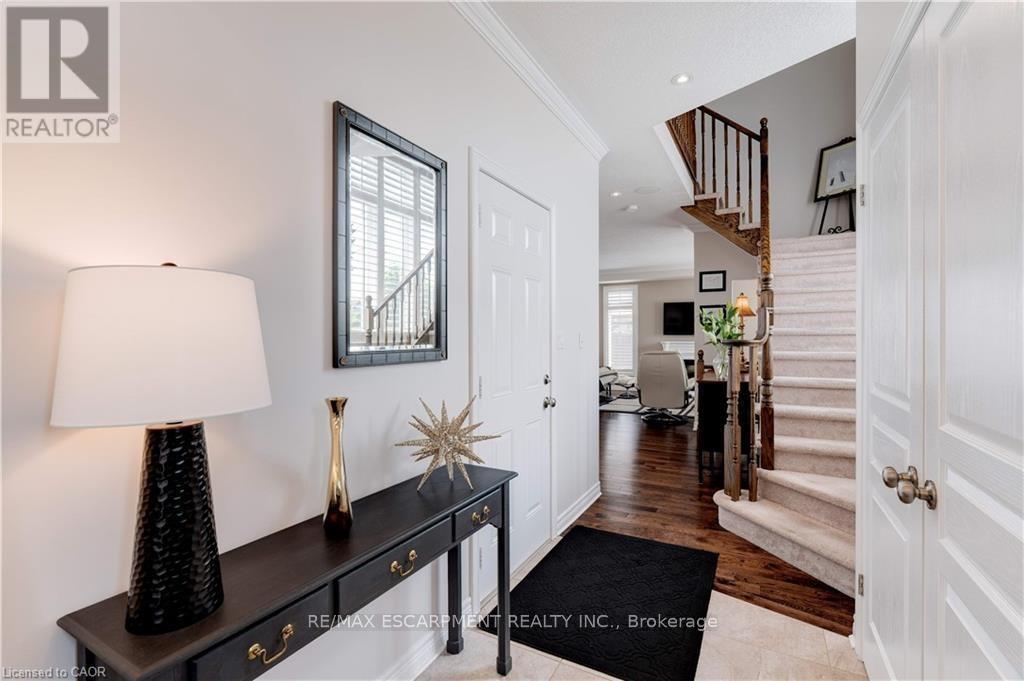 2 Celestial Crescent, Hamilton, ON - Indoor Photo Showing Other Room