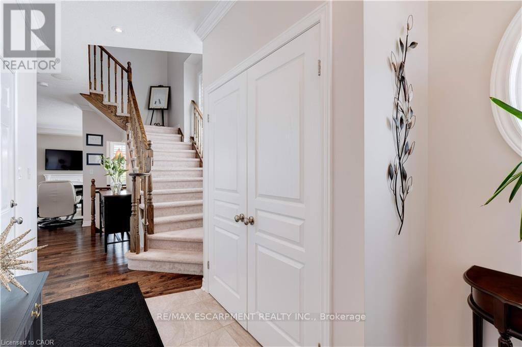 2 Celestial Crescent, Hamilton, ON - Indoor Photo Showing Other Room