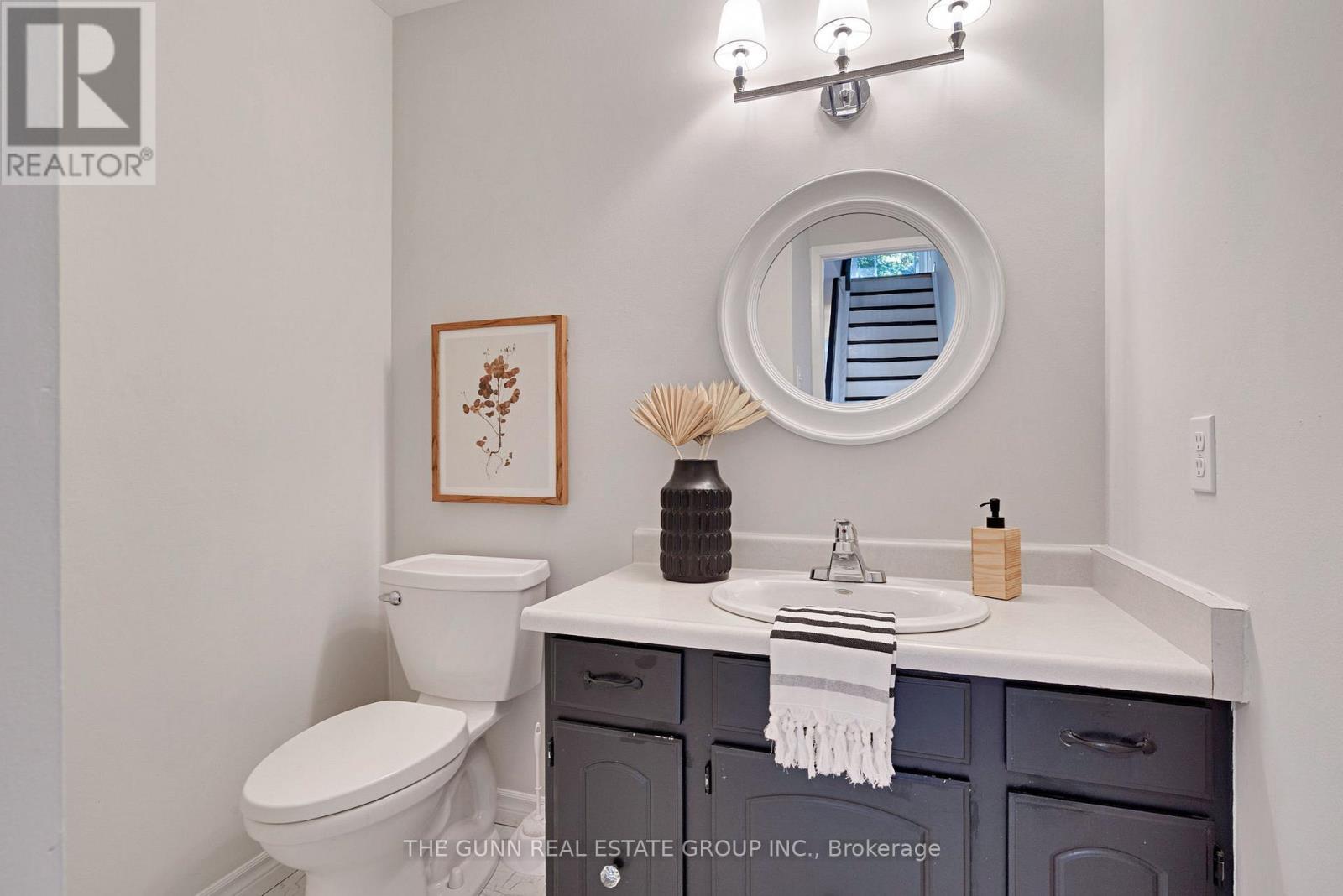 6 Olympic Crescent, London North (North I), ON - Indoor Photo Showing Bathroom