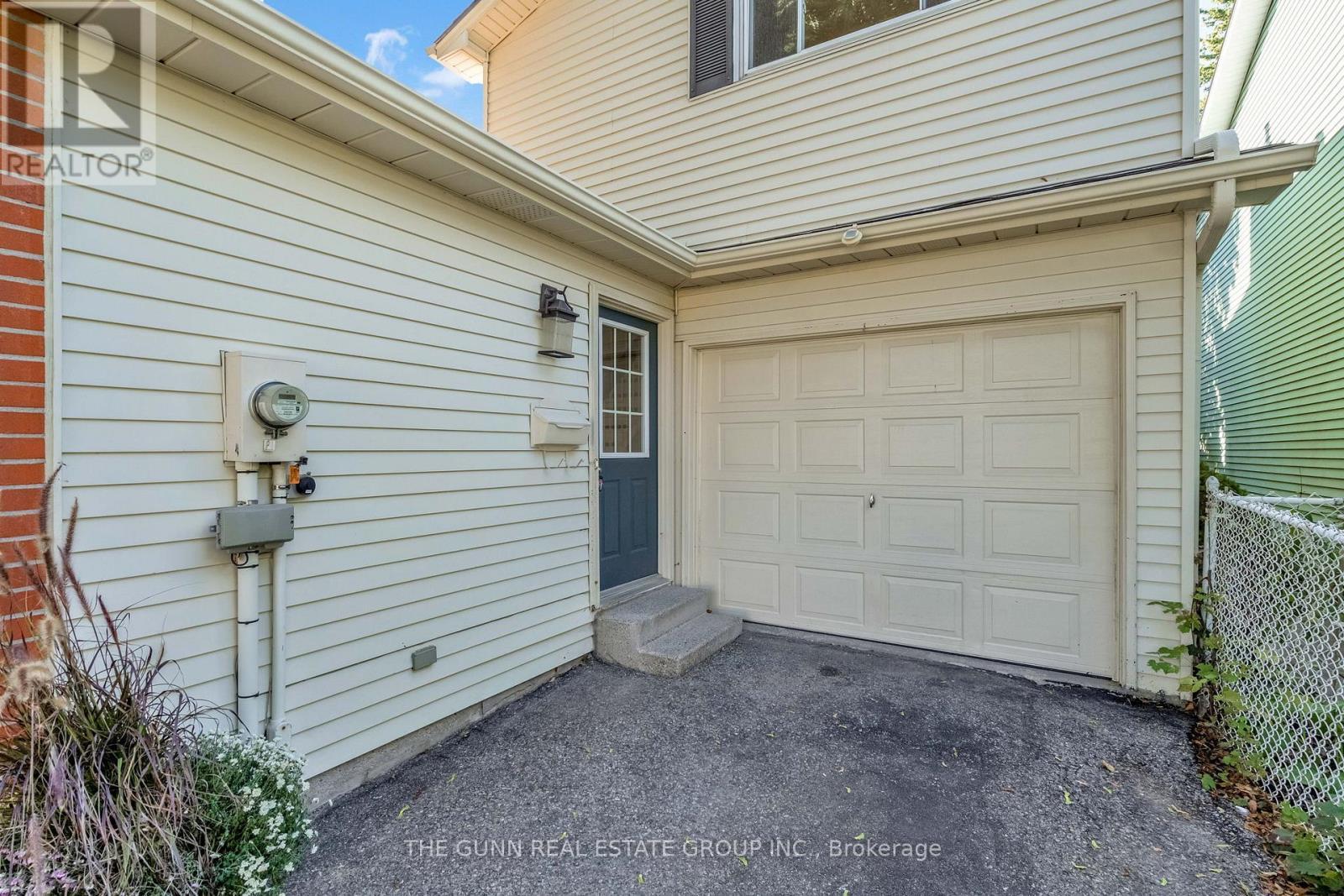 6 Olympic Crescent, London North (North I), ON - Outdoor With Exterior