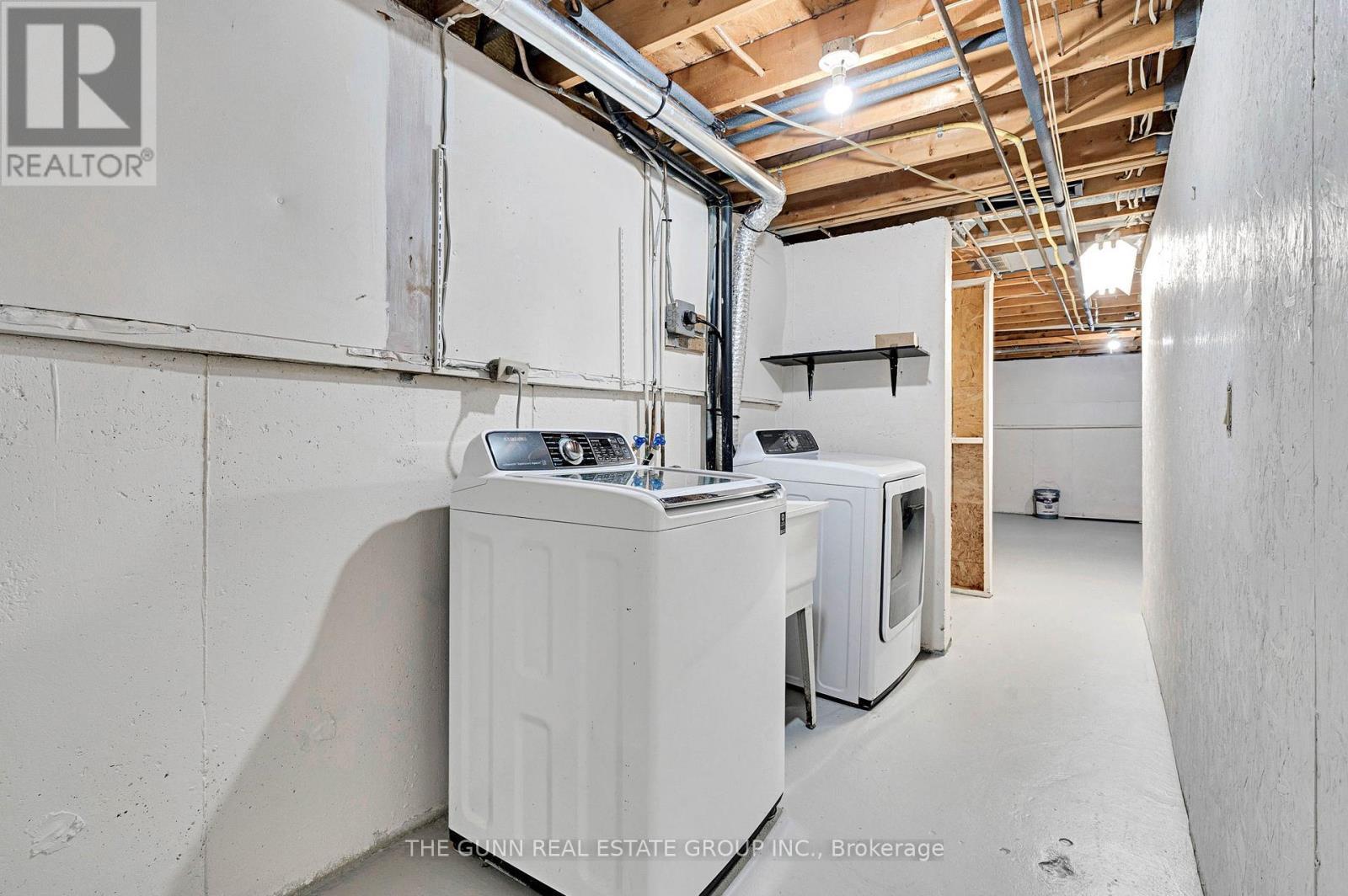 6 Olympic Crescent, London North (North I), ON - Indoor Photo Showing Laundry Room