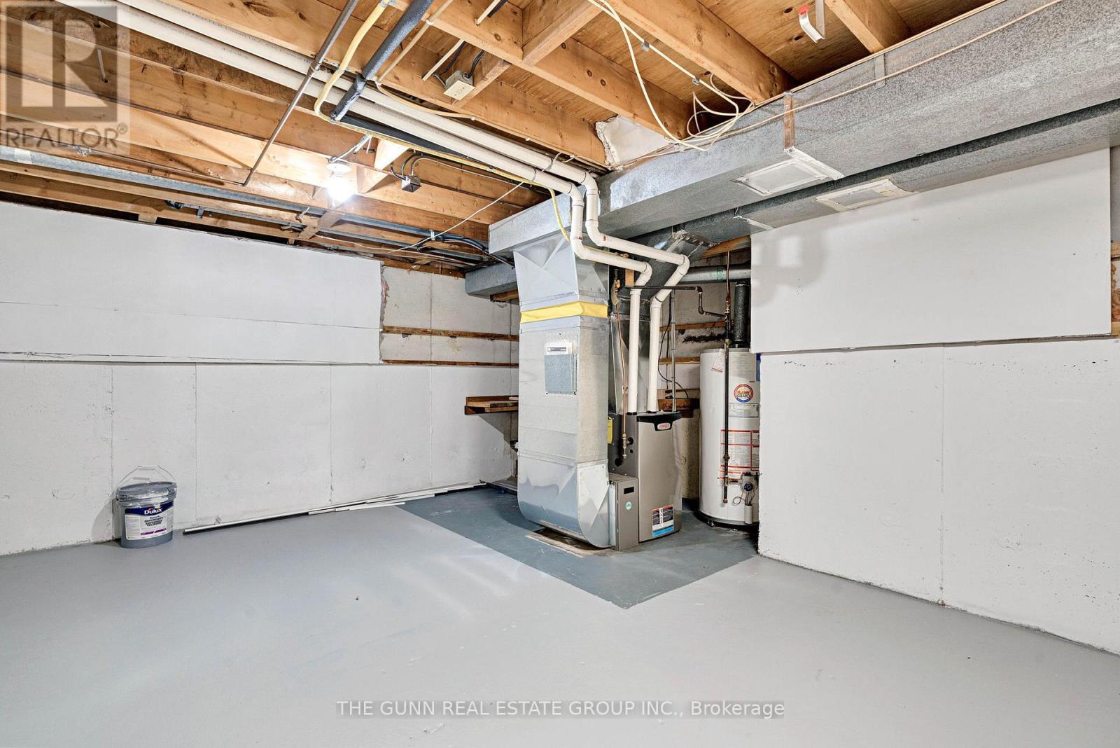 6 Olympic Crescent, London North (North I), ON - Indoor