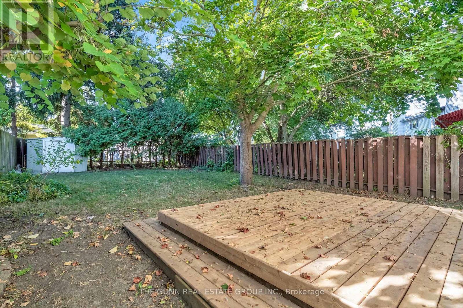 6 Olympic Crescent, London North (North I), ON - Outdoor