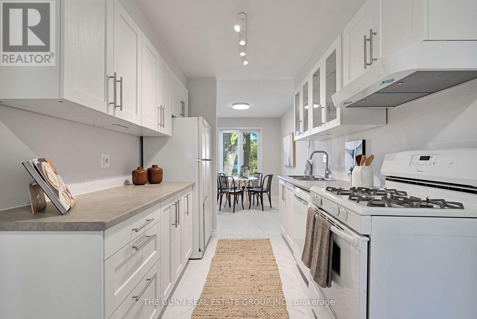 6 Olympic Crescent, London North (North I), ON - Indoor Photo Showing Kitchen