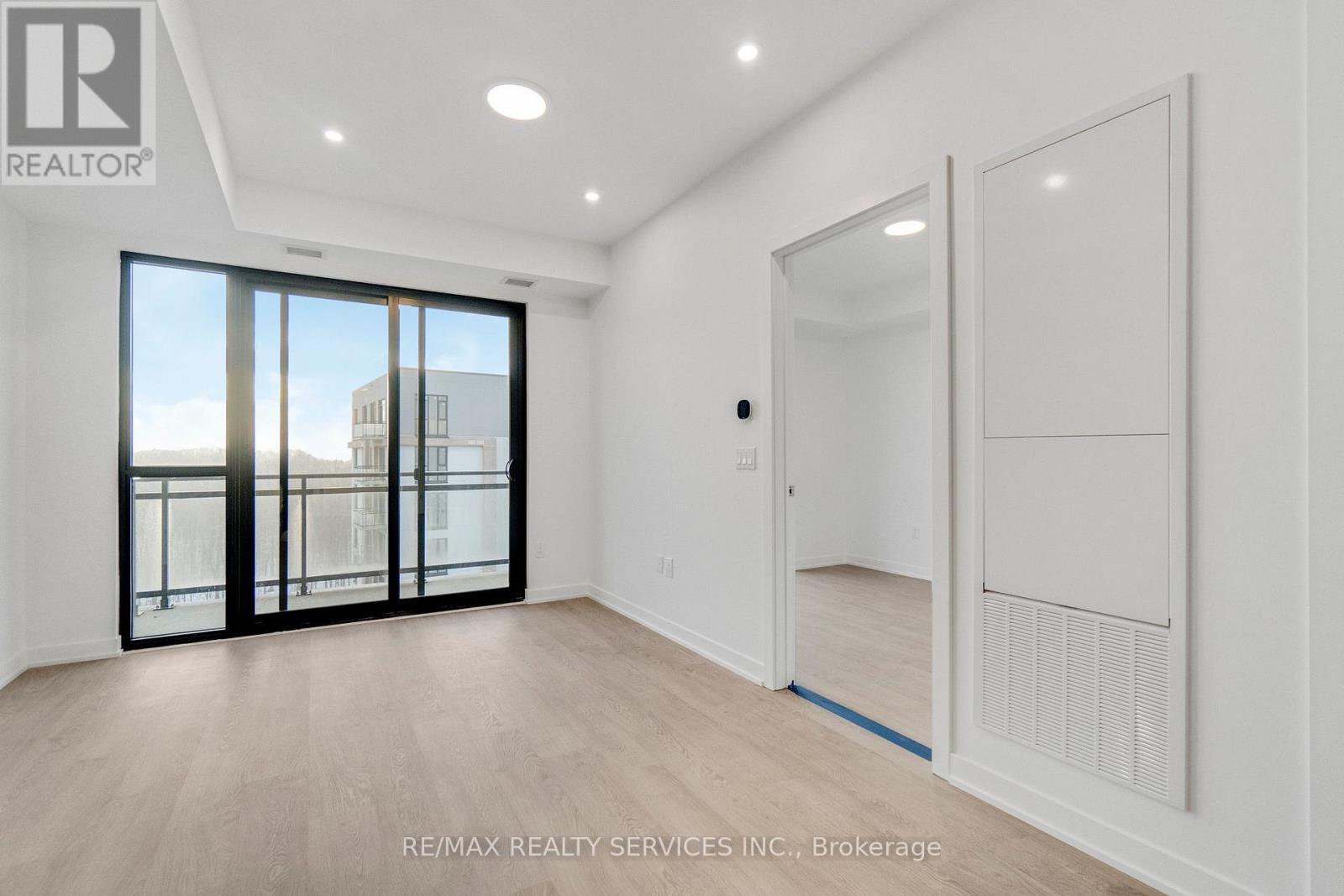 709 - 720 Whitlock Avenue, Milton, ON - Indoor Photo Showing Other Room