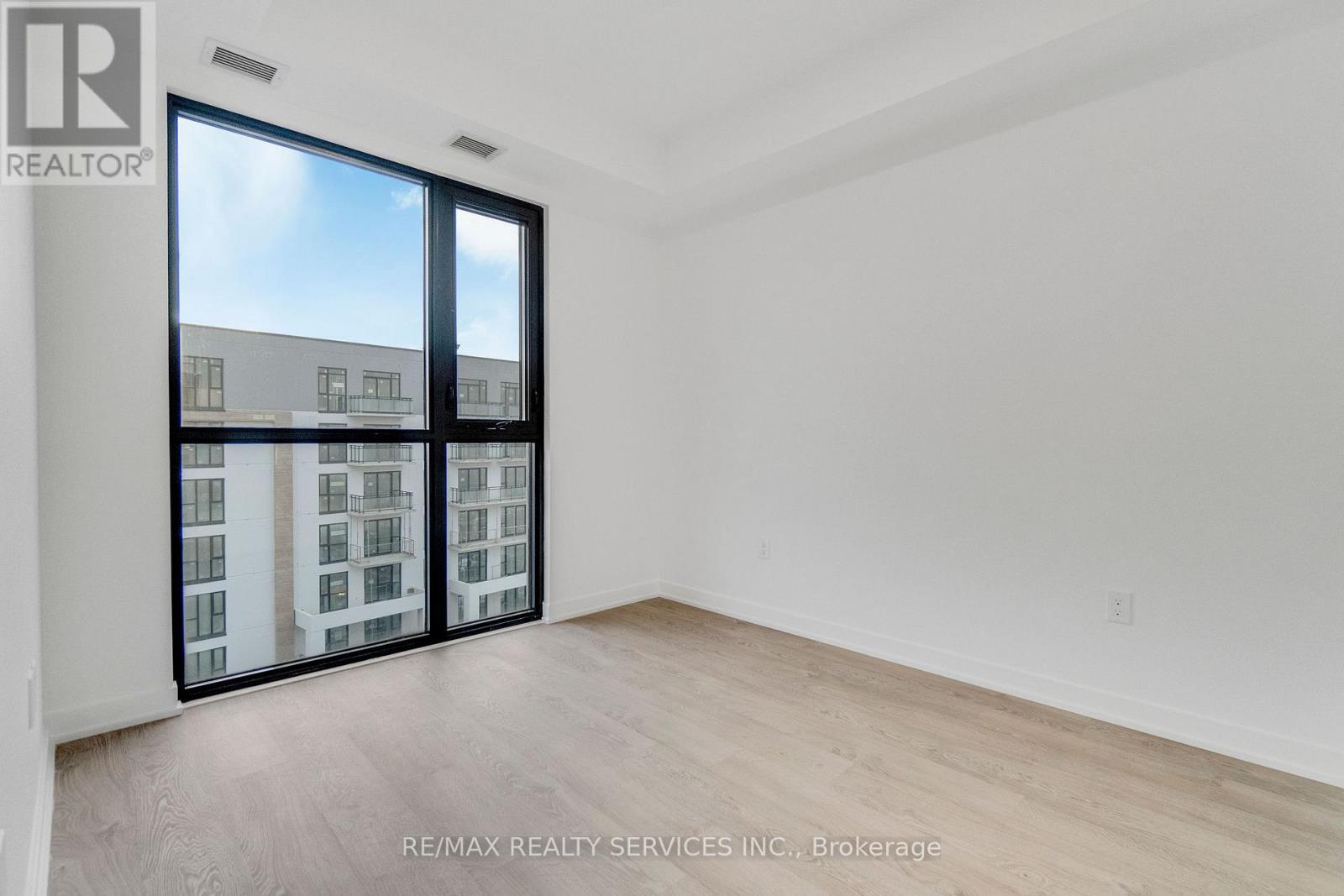 709 - 720 Whitlock Avenue, Milton, ON - Indoor Photo Showing Other Room