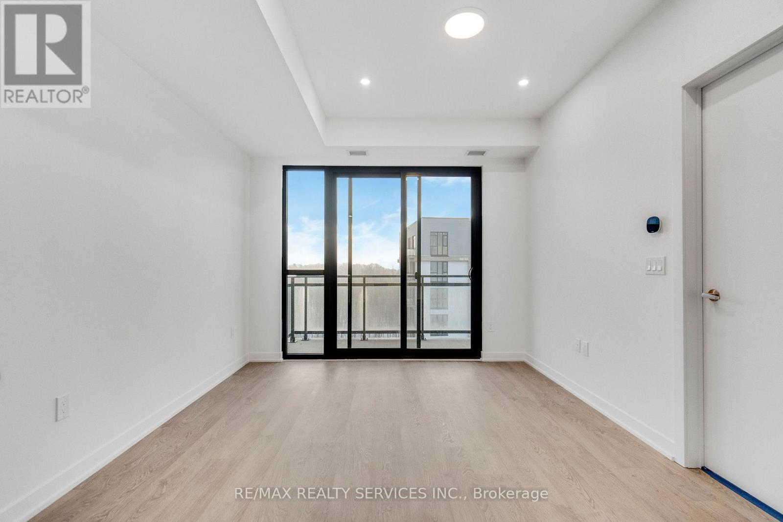 709 - 720 Whitlock Avenue, Milton, ON - Indoor Photo Showing Other Room