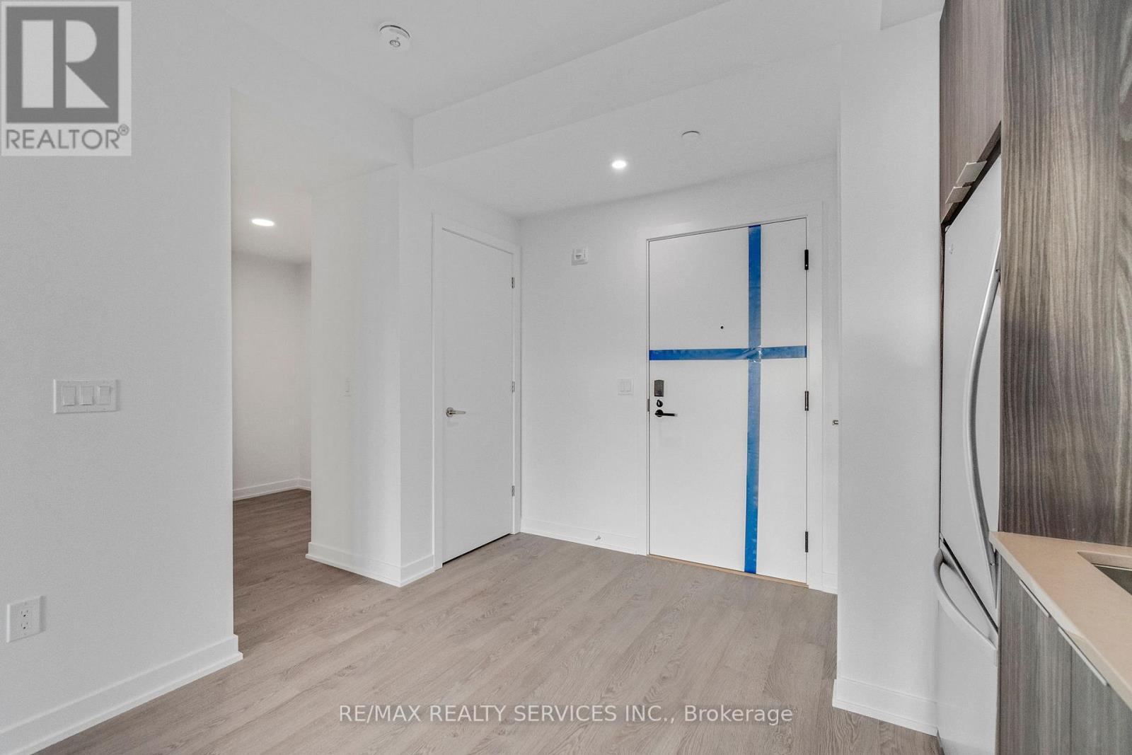 709 - 720 Whitlock Avenue, Milton, ON - Indoor Photo Showing Other Room