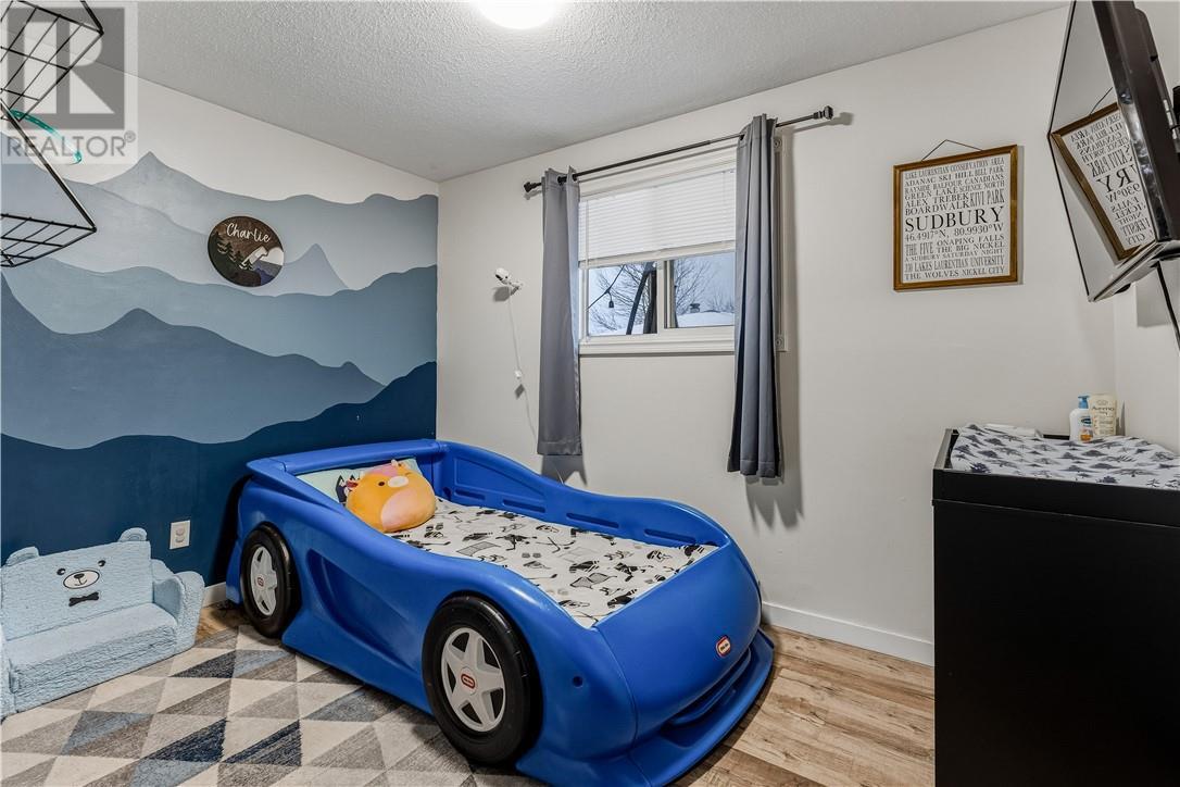 3930 Macmillan Drive, Val Caron, ON - Indoor Photo Showing Garage