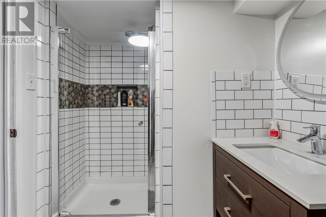 3930 Macmillan Drive, Val Caron, ON - Indoor Photo Showing Bathroom