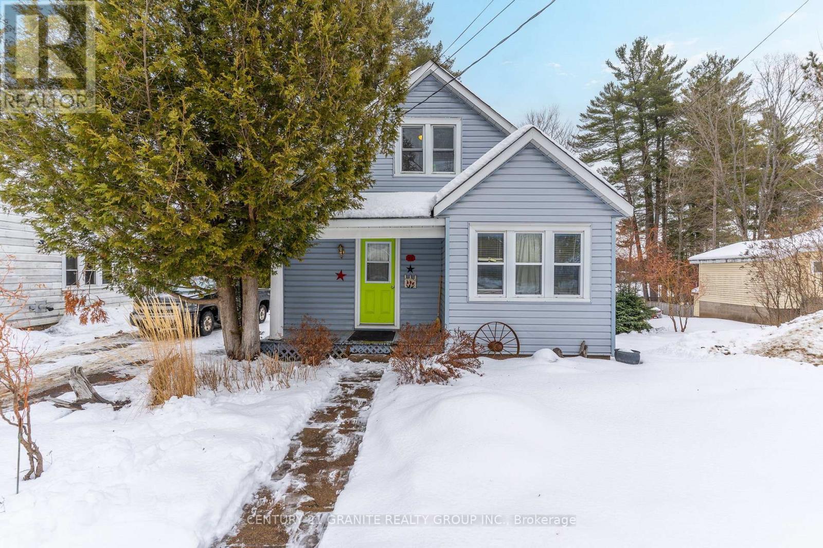 42 Chemaushgon Road, Bancroft (Bancroft Ward), ON - Outdoor With Facade