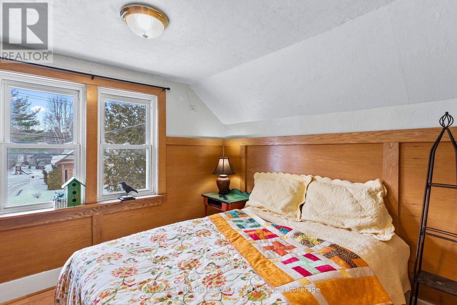 42 Chemaushgon Road, Bancroft (Bancroft Ward), ON - Indoor Photo Showing Bedroom