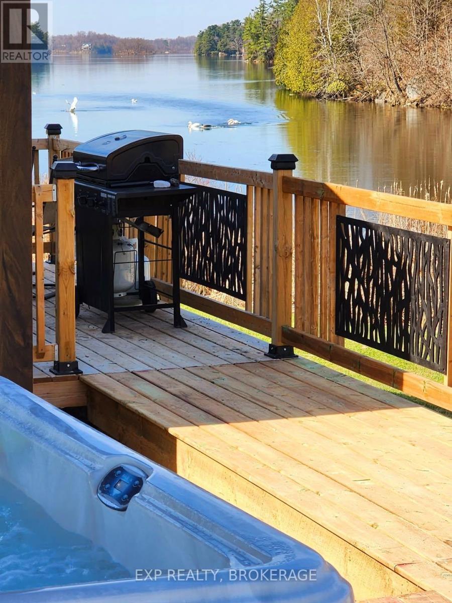 Cozy cottage - 4177 & 4187 Carrying Place Road, Frontenac (Frontenac South), ON